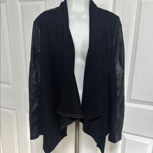 Elegant Black Faux Leather Women's Jacket